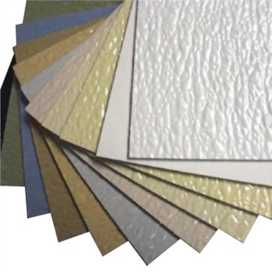 יריעת פלסטיק מחוזק בסיבים